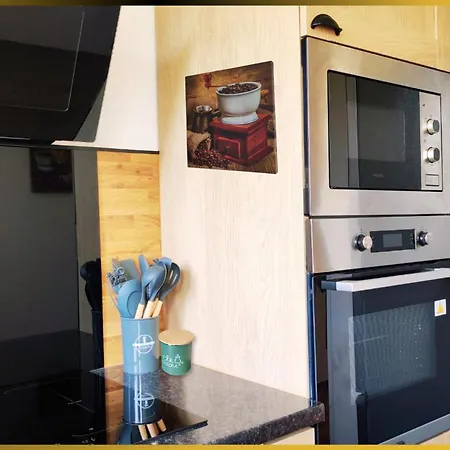 - Netflix - Wifi Fibre - Proche Gare Sncf & Centre-ville Appartement *